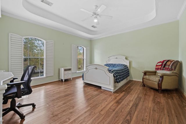 39 Forest Green Trail, Kingwood, TX 77339