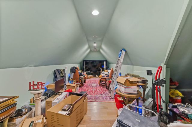 39 Forest Green Trail, Kingwood, TX 77339