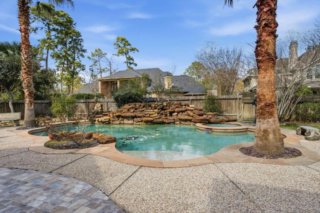 39 Forest Green Trail, Kingwood, TX 77339