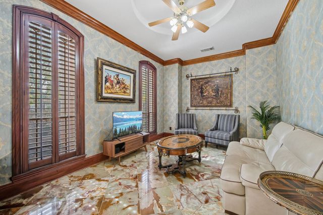 39 Forest Green Trail, Kingwood, TX 77339