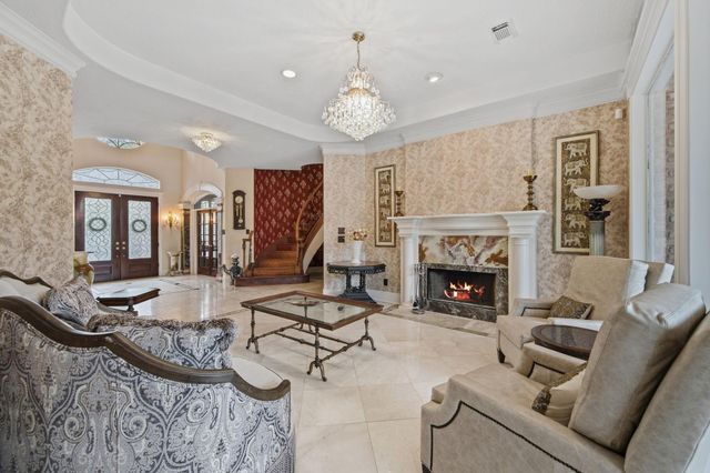 39 Forest Green Trail, Kingwood, TX 77339