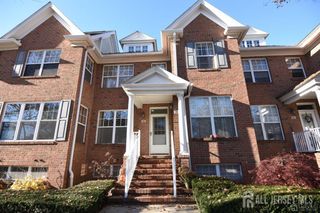 68 Franklin School Way, Metuchen, NJ 08840