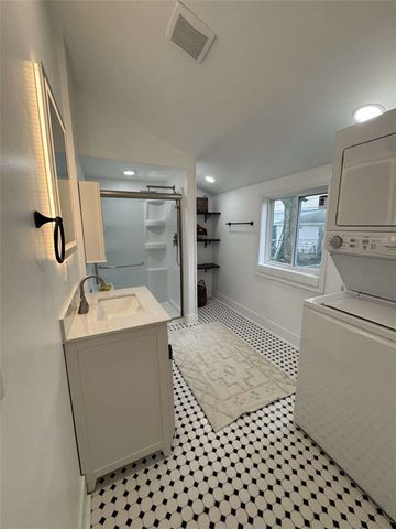 423 Deeds Avenue, Dayton, OH 45404