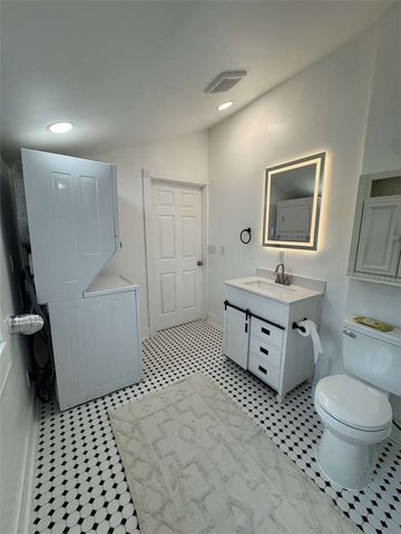 423 Deeds Avenue, Dayton, OH 45404