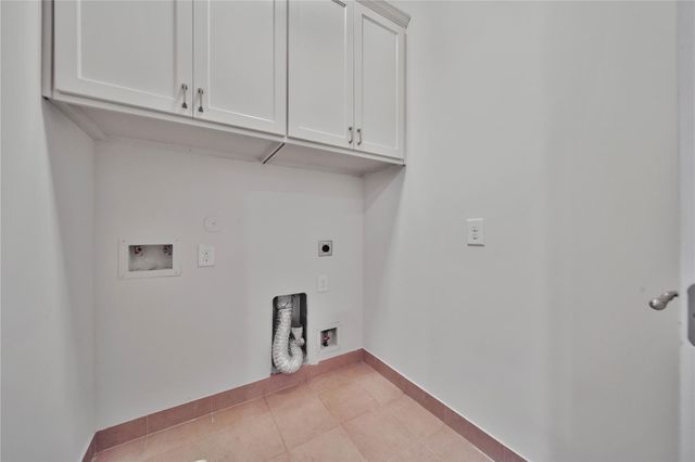 42 Wooded Park Place, The Woodlands, TX 77380