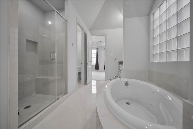 42 Wooded Park Place, The Woodlands, TX 77380