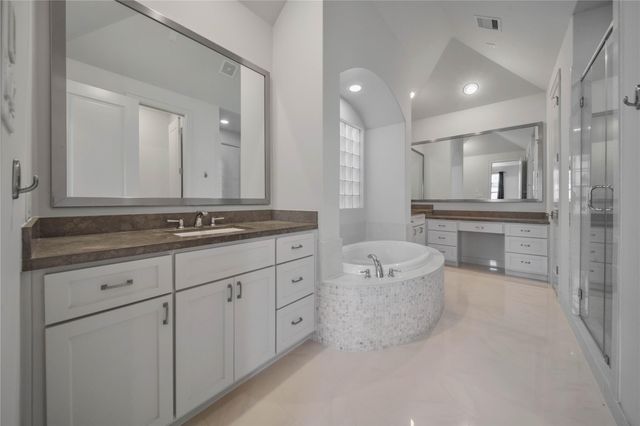 42 Wooded Park Place, The Woodlands, TX 77380