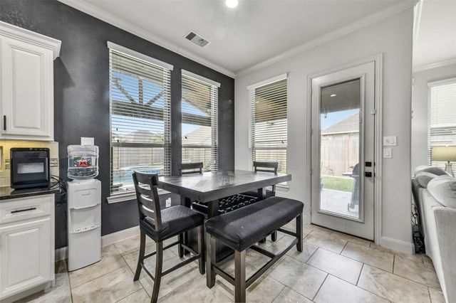 295 Clearwood Drive, League City, TX 77573