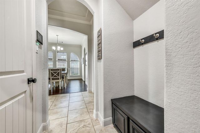 295 Clearwood Drive, League City, TX 77573