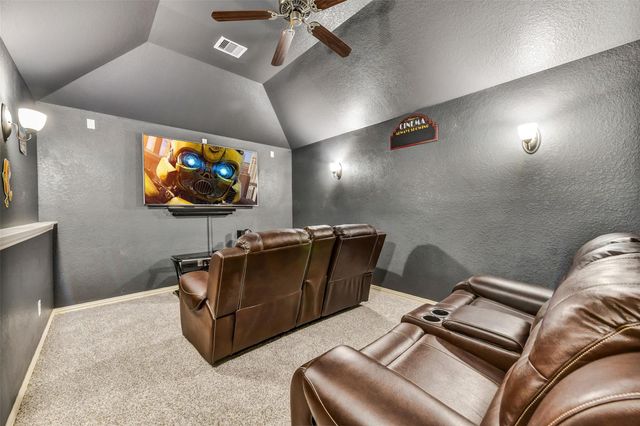 295 Clearwood Drive, League City, TX 77573