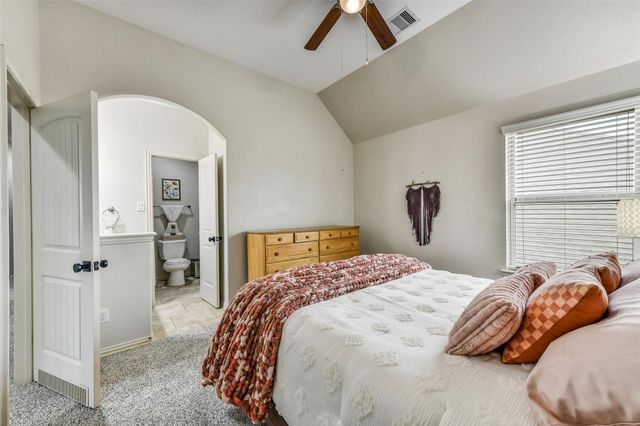 295 Clearwood Drive, League City, TX 77573