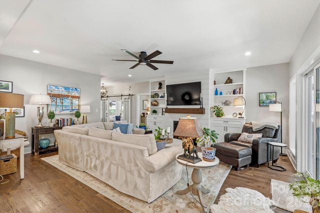 4975 Harbor View Drive W, Granite Falls, NC 28630