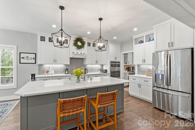 4975 Harbor View Drive W, Granite Falls, NC 28630