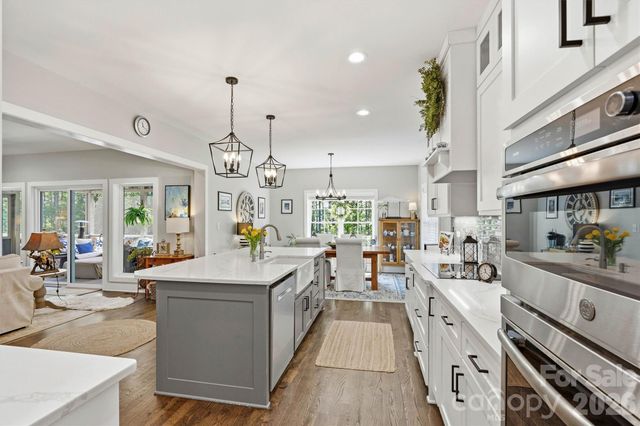 4975 Harbor View Drive W, Granite Falls, NC 28630