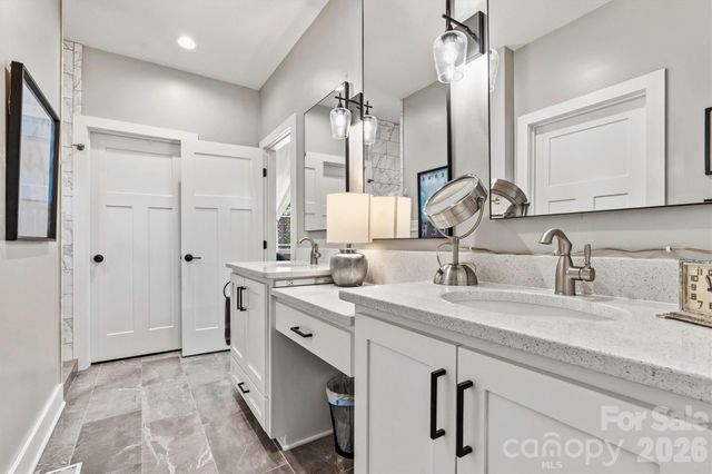4975 Harbor View Drive W, Granite Falls, NC 28630