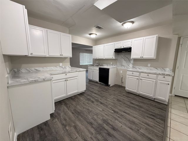 2914 Scottsbluff Drive, Dallas, TX 75228