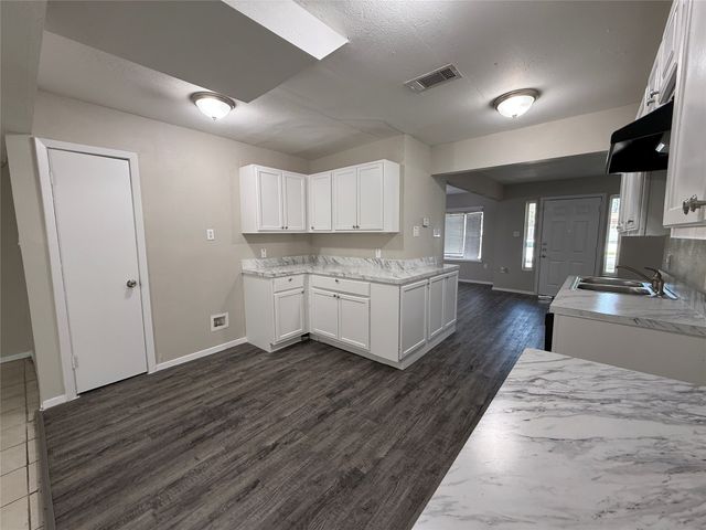 2914 Scottsbluff Drive, Dallas, TX 75228