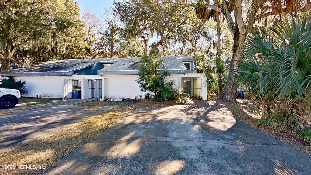 1246 MAYPORT LANDING Circle, Jacksonville, FL 32233