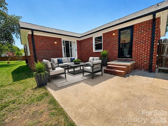 7113 Sterncrest Place, Charlotte, NC 28210