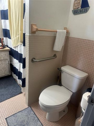 1400 NE 169th St 215, Miami, FL 33162