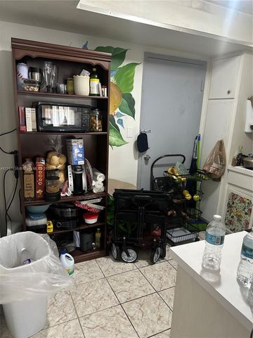 1400 NE 169th St 215, Miami, FL 33162