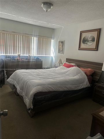 1400 NE 169th St 215, Miami, FL 33162