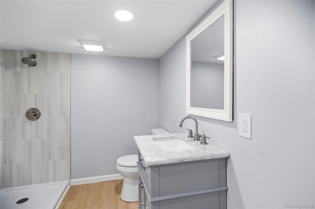 890 Kings Parkway, North Baldwin, NY 11510