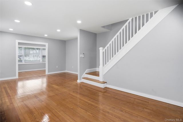 890 Kings Parkway, North Baldwin, NY 11510