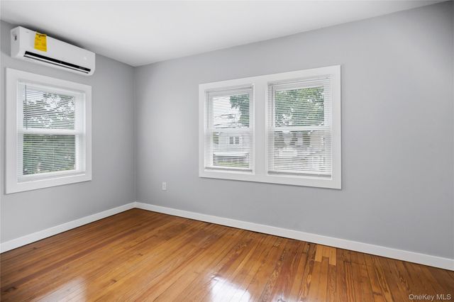 890 Kings Parkway, North Baldwin, NY 11510