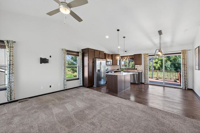 10688 51st Street NE, Albertville, MN 55301