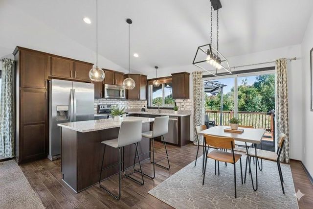 10688 51st Street NE, Albertville, MN 55301