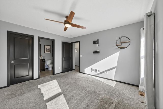 10688 51st Street NE, Albertville, MN 55301