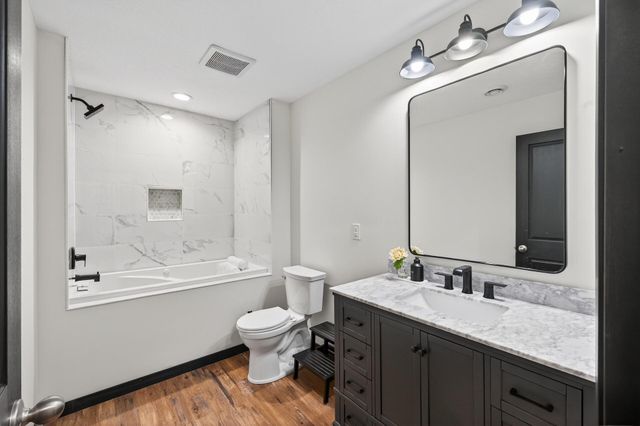 10688 51st Street NE, Albertville, MN 55301