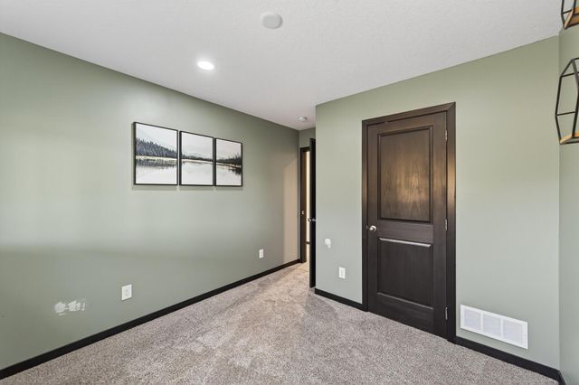 10688 51st Street NE, Albertville, MN 55301