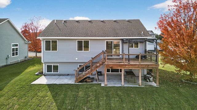 10688 51st Street NE, Albertville, MN 55301