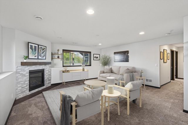 10688 51st Street NE, Albertville, MN 55301