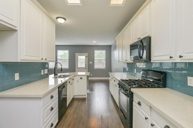 8755 Thistlemoor Lane, Houston, TX 77044