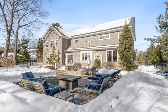 1 Baker Ave, Concord, MA 01742