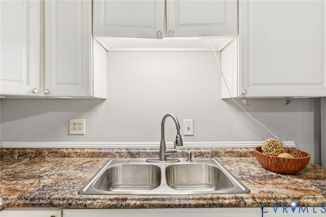2305 Lockwood Rd, Henrico, VA 23294