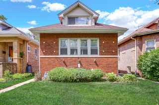 3742 Clinton Avenue, Berwyn, IL 60402