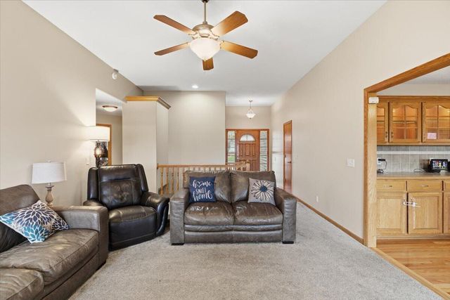 1313 ASTER Circle, Council Bluffs, IA 51503