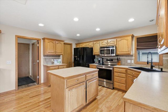 1313 ASTER Circle, Council Bluffs, IA 51503