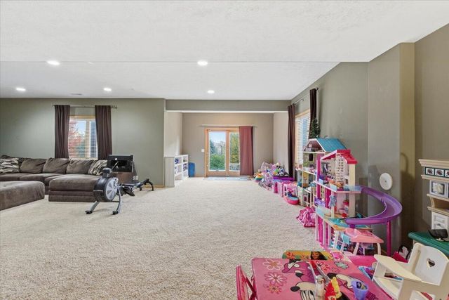 1313 ASTER Circle, Council Bluffs, IA 51503