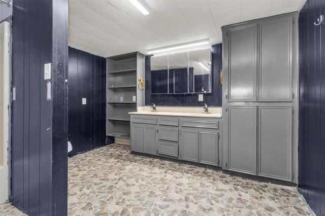 7576 Greenwood Drive, Cleveland, TX 77328