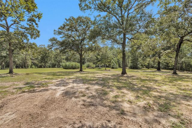 7576 Greenwood Drive, Cleveland, TX 77328