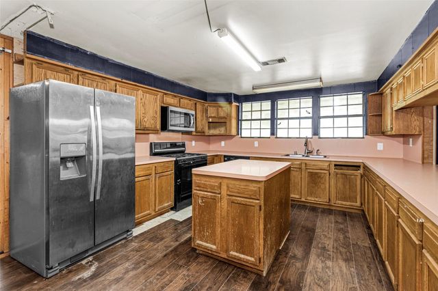 7576 Greenwood Drive, Cleveland, TX 77328