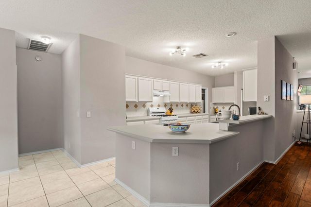 16907 Cranston DR, Round Rock, TX 78664