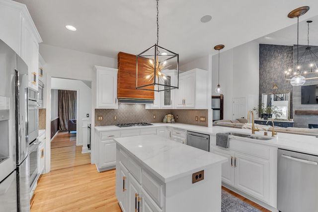 6606 Fieldstone COURT, Racine, WI 53402