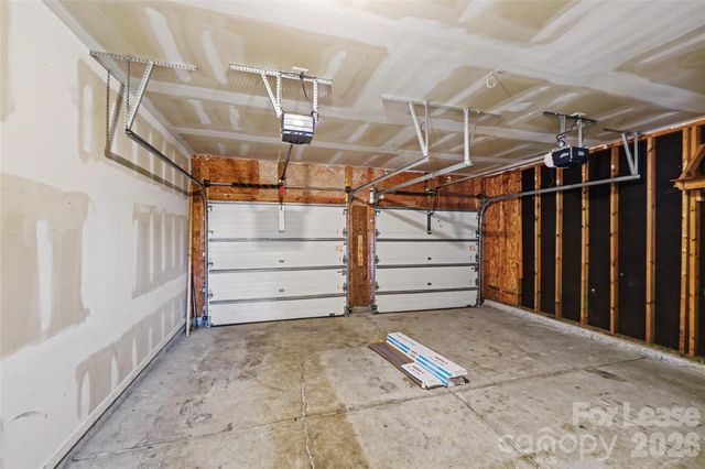 3111 Gloxinia Road, Charlotte, NC 28215