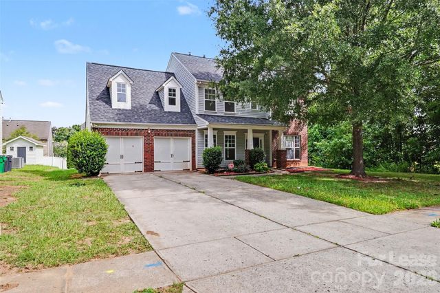3111 Gloxinia Road, Charlotte, NC 28215